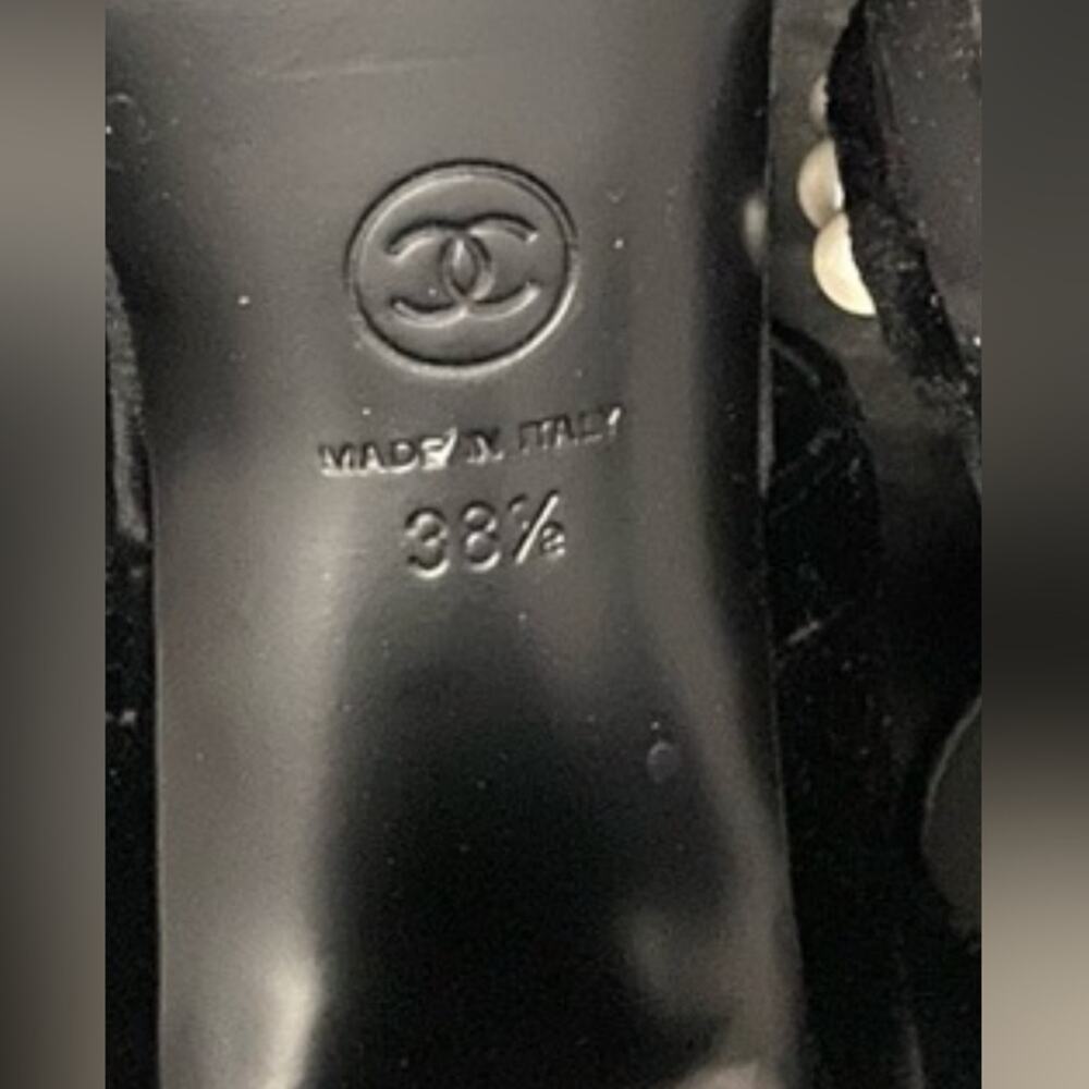 CHANEL Black Pearl Embellished Bow Women's Sandals 38.5 - Picture 11 of 14